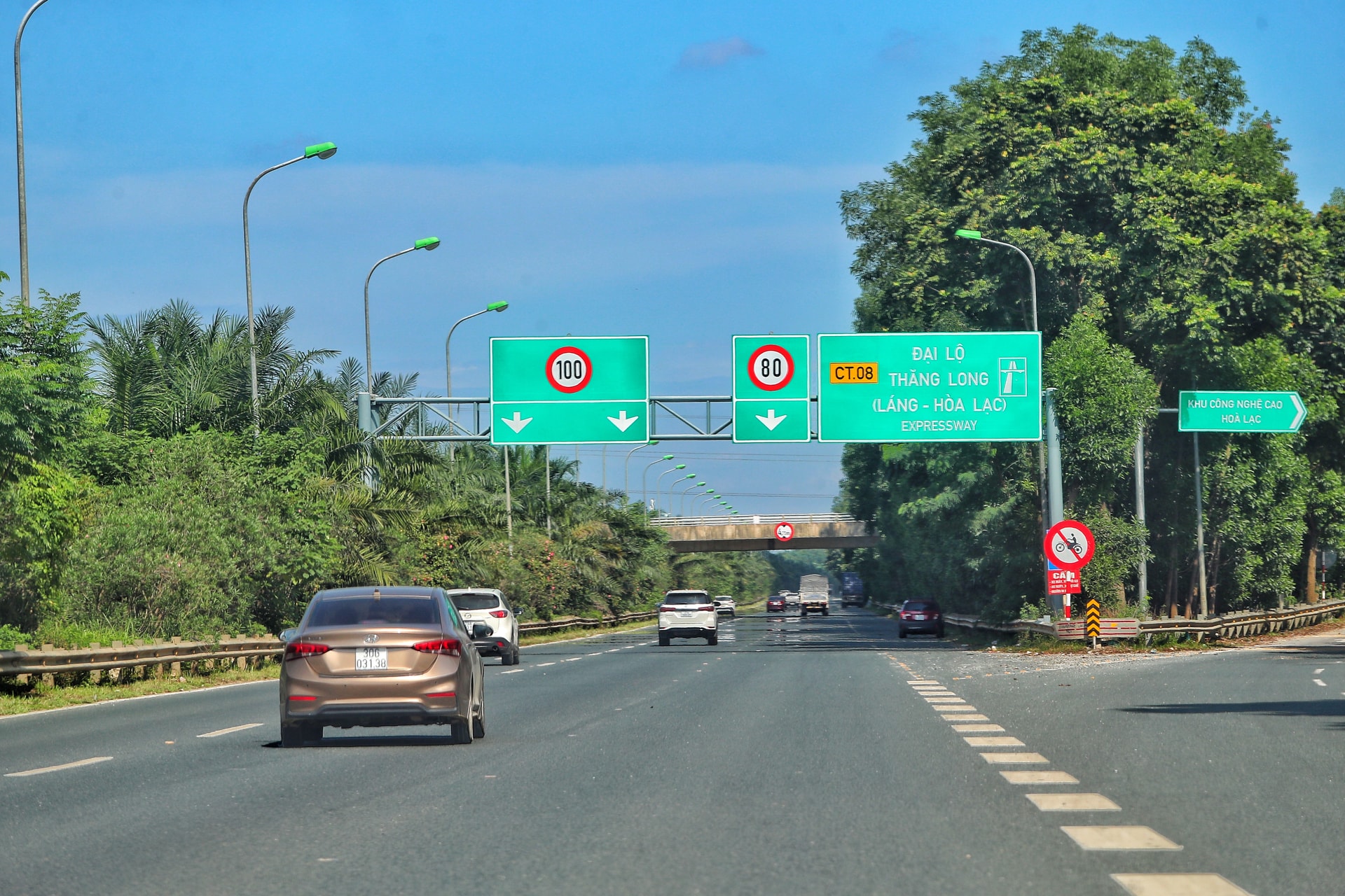 Đại lộ Thăng Long (Tháng 10/2010 thông xe) 